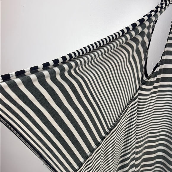 Joseph Ribkoff Monochrome Striped Sleeveless Open Cardigan Size 14 - Picture 6 of 11